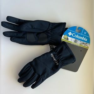 Black Columbia Alpine Fur Softshell Gloves